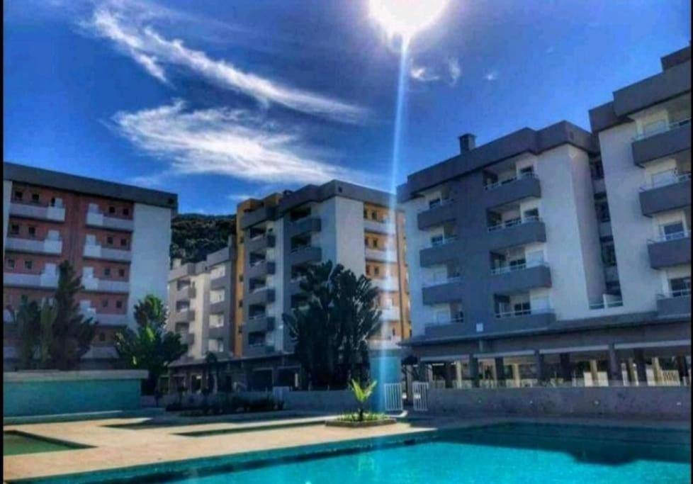 Varanda Gourmet, 05 Piscinas, Elevador E Wi-Fi No Condominio Passaredo 乌巴图巴 外观 照片